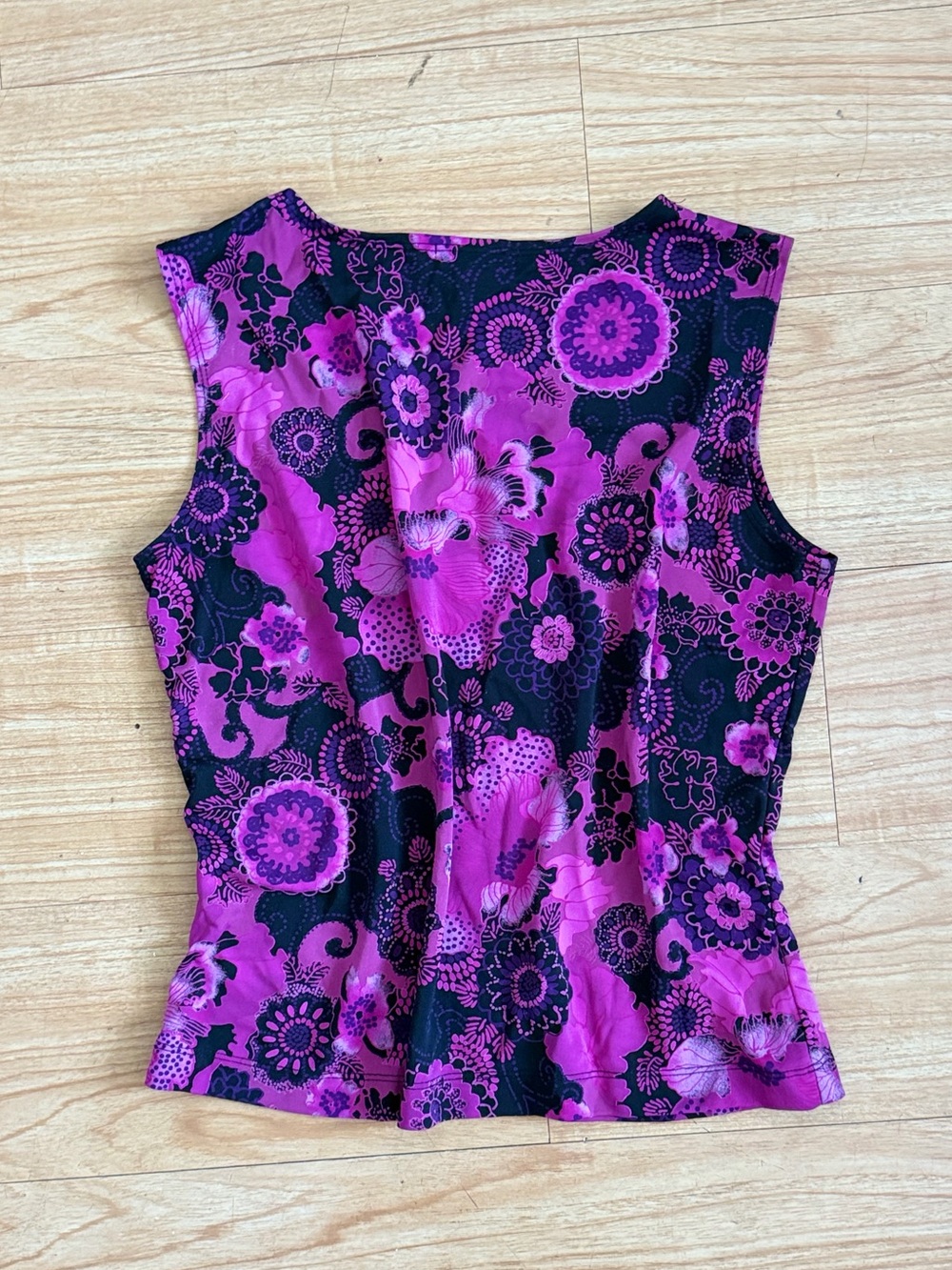 Casual Corner Pink and Black Floral Sleeveless Blouse - Picture 2 of 4